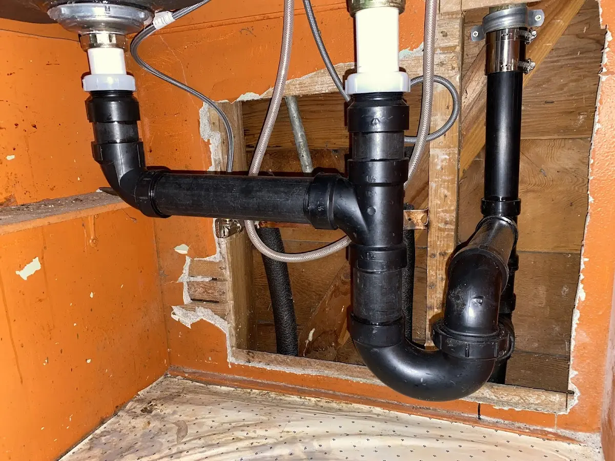 Professional Pipe Bursting equipment and tools on the job in Hope